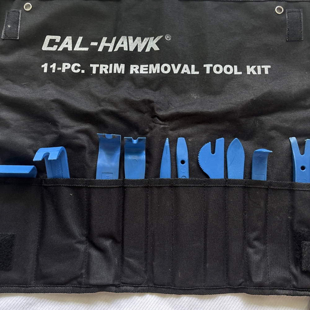 11- Piece Vehicle Trim Removal Kit In Nice Velcro Bag